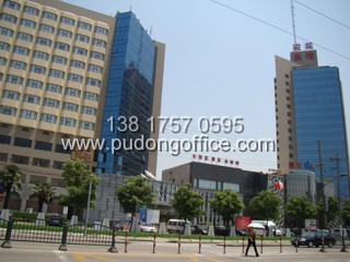 ����B-�֖|���?q��)��֘? width=90px height=75px id=img border=0 ></div>
</div>
<div style="float:left;width:200px;line-height:25px;"><a href="http://www_pudongoffice_com.ff441.cn/office/98.htm" title="����B-�֖|���?q��)��֘? >����B-�֖|���?q��)?/a> 
 <br>
�r��<font color=red><strong>2.2Ԫ/ƽ����/��</strong> </font><br>��I(y��)�M��7.5Ԫ/�©O  
</div>
<div   id="lxd9lfx"   class="clear"></div>
</div>

<div  style="border-bottom:1px #cccccc dashed;padding-top:7px;float:left;width:300px;padding-bottom:10px;">
<div style="float:left;width:100px;">
<div style=